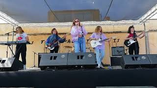 Olvídame Music Video