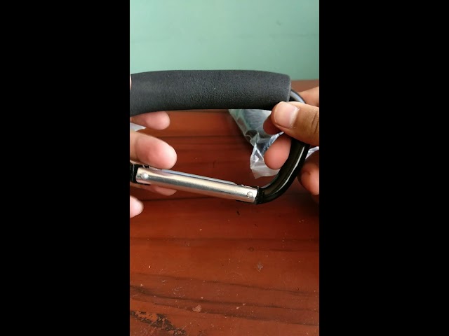 Vídeo relacionado con Mkitnvy 2 Piezas Mosqueton Llavero, Llavero Coche Metálico con 4 Llaveros, Llavero de Coche de Zinc, Mini Herramientas al Aire Libre, Para Coche Hombre Mujeres Exteriores (B)