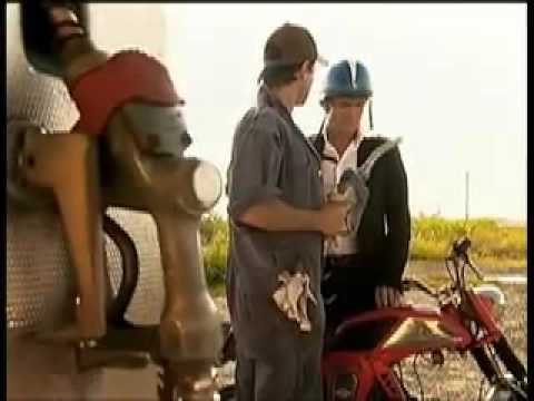 Franck Dubosc et Stephane Rousseau_ La Station Service.avi