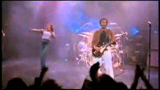 Roger Daltrey - Swinging microphone