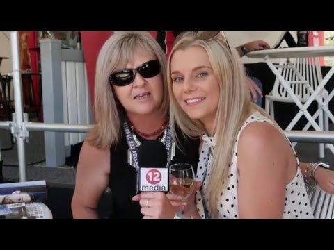 12 Media Clipsal 500 2016 Weekend