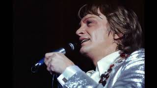 claude françois. j&#39;travaille à l&#39;usine. Bonne soirée .Je vous embrasse.