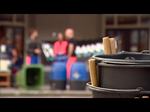 Basisschool in Helmondse wijk Brandevoort begint (al trommelend) met afval scheiden