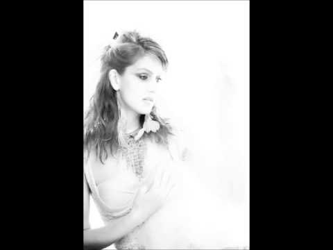 Ondyena sings RUMI poetry, Vol 1 inspired by raga kirwani