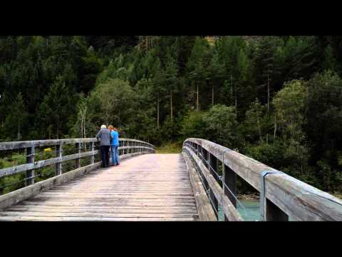 UNTER BLINDEN Trailer | Ab 3.4.2015 im Kino