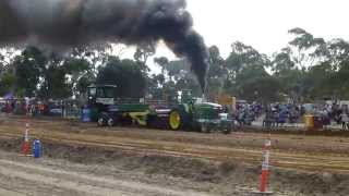 preview picture of video 'Wicked Whitetail - Keith Tractor Pull - 2015'