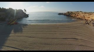 preview picture of video 'Plage de Cala Forn, L'Ametlla de Mar, Catalogne, Espagne'