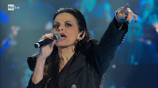 Antonella Bucci con Raf cantano "Il battito animale" - Ora o mai più 18/01/2025