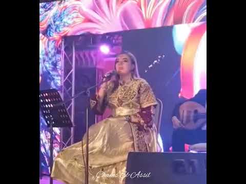 Mériem Benallal (1/4)