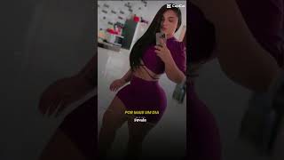 Morena bem malhada tirando uma selfie de vestido curto #booktokers #morena #funk #gymrats #symphony
