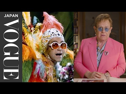エルトン・ジョン、奇抜＆芸術的なファッションを解説。| Life In Looks | VOGUE JAPAN