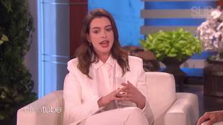 Как Рианна оценила фигуру Энн Хэтэуэй | ELLEN (RUS SUB)