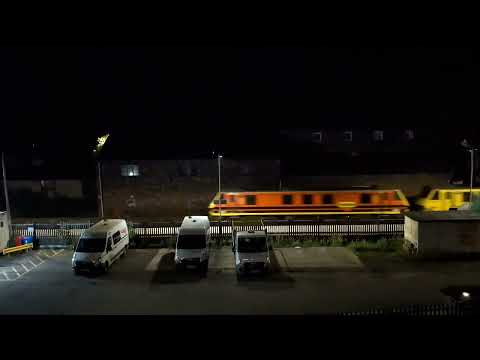 #freightliner  66502 and Class90 90048 90049 on a XC Diversion! 4L82 Crewe to Felixstowe at Oakham