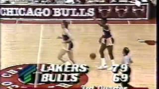 Rookie Jordan schooled by Magic: 1984-85 Lakers @ Bulls