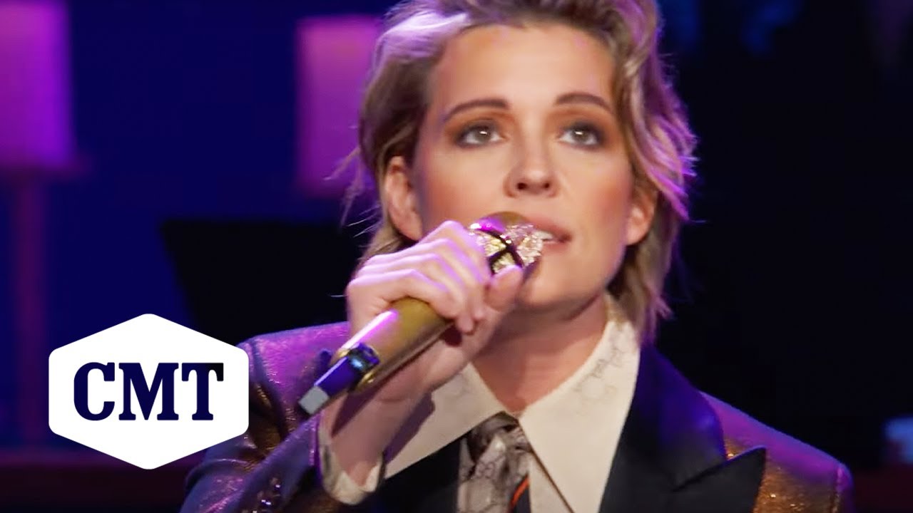 Brandi Carlile Performs "She's Got You"
