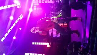 Nesli - Viva la vita (Live &quot;Napoli pizza village&quot; 06/2018)