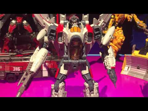 Transformer Studio Series Blitzwing Cliffjumper Sentinel Prime at Hasbro Toyfair 2020