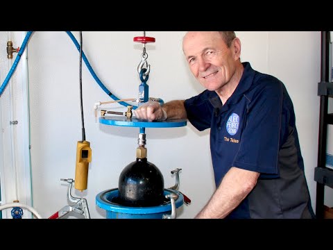 Hydrostatic Testing A Scuba Tank, Part 2 - Scuba Tech Tips: S11E04