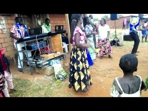 max played the keyboard Martha mwaipaja's song,(chakutumaini sini)