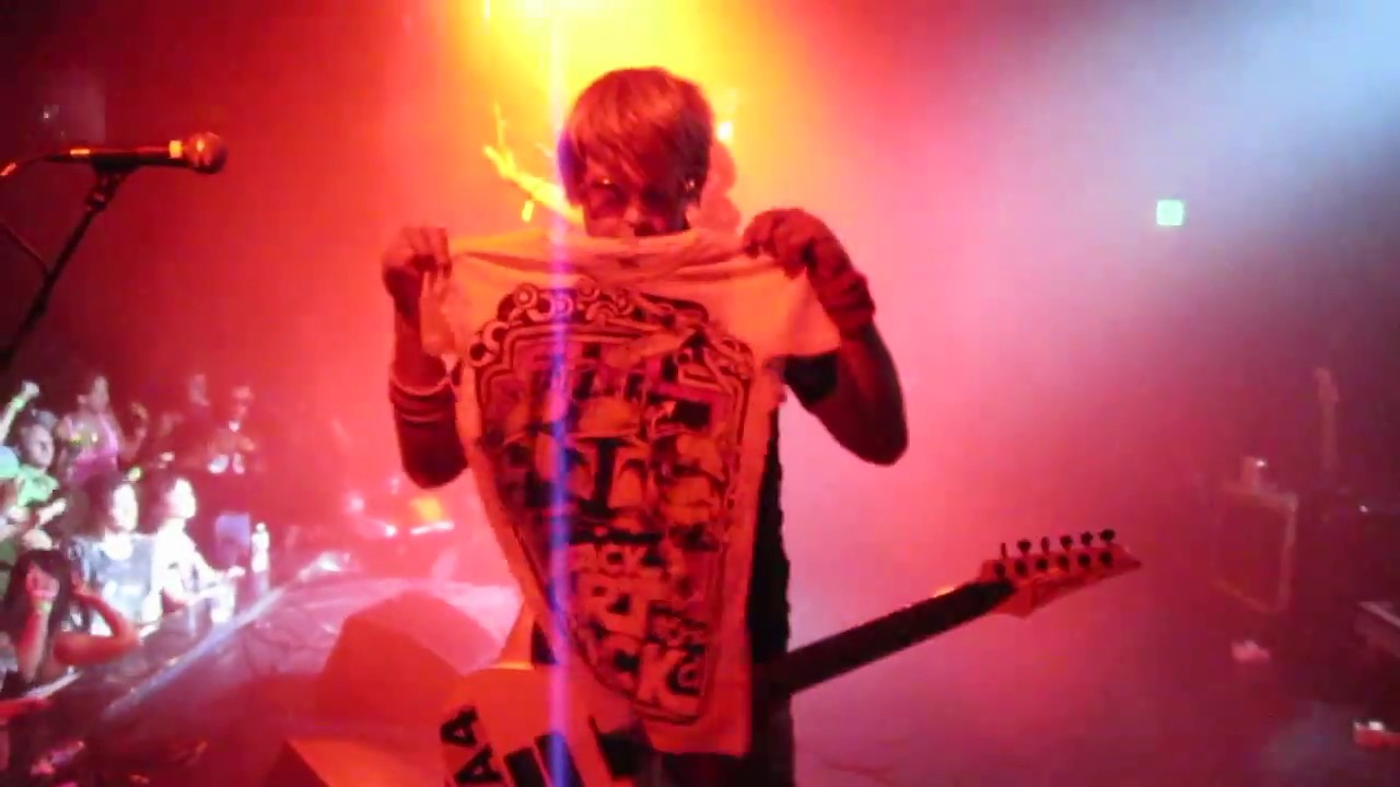 Promotional video thumbnail 3 for Flashback Heart Attack