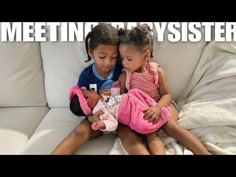 OUR KIDS MEET THEIR NEWBORN BABY SISTER FOR THE FIRST TIME ||Zandriaanddavey!!