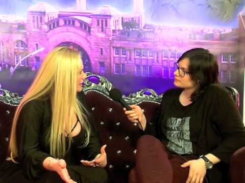 Interview-Amanda_Somerville at the WEtunes & Hard Rock Cafe Hamburg Lounge 2012