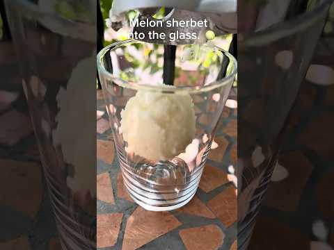 Melon + Raspberry + Milk = Summer Refreshing Drink 🍧🌈"