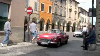 preview picture of video 'MG EEOTY Gabicce Mare Italy May 2010 - departing Fossombrone'