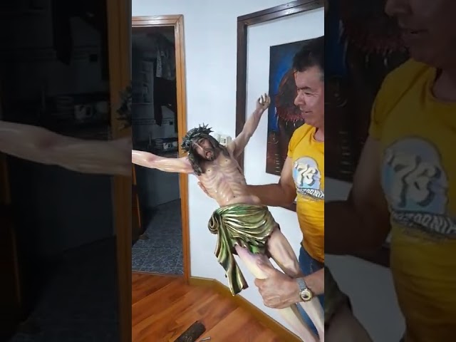 Vídeo relacionado con Good Smile Company Cruz de Jesús Atrio con Dios Santa Crucifixión Religiosa Decoración de Pared