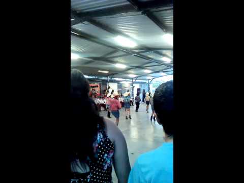 Baile de la escuela 30 de abril