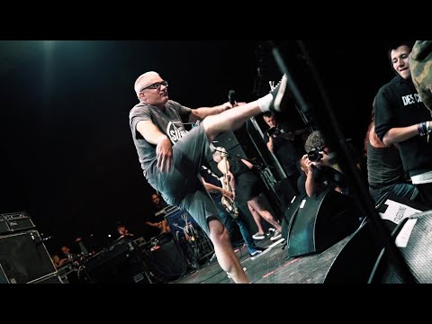 DESCENDENTS - Silly Girl (Multicam) live at Punk Rock Holiday 1.9