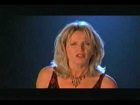 Marilyn Scott - "Don't Let Love Get Away (clip)" のサムネイル