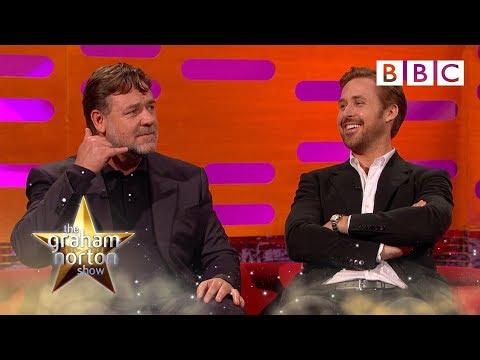Russell Crowe on Michael Jackson’s phone calls to him – The Graham Norton Show: Series 19 – BBC One