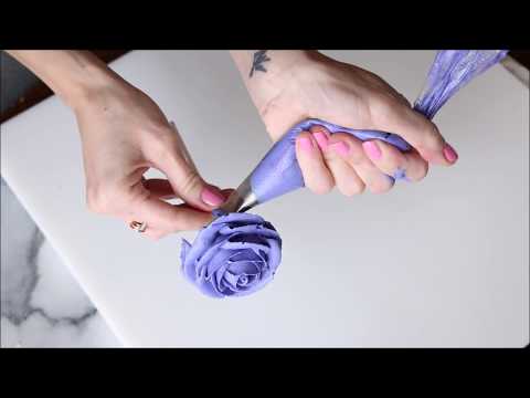 Buttercream rose cake pops