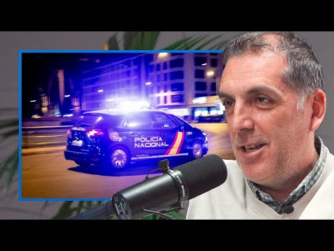 «He ATENDIDO 7.000 Llamadas de EMERGENCIA» – Policía cuenta la VERDAD del COCHE PATRULLA