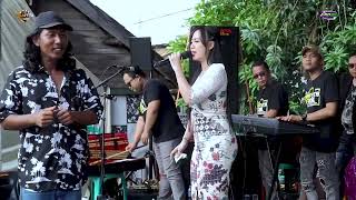 Download lagu KAU ASING DIMATAKU . AMY SUNTAMI . OM GRAFYTA LIVE BINTORO DEMAK mp3