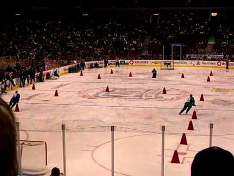 Canucks Superskills 2011 - Daniel & Henrik Sedin puck relay