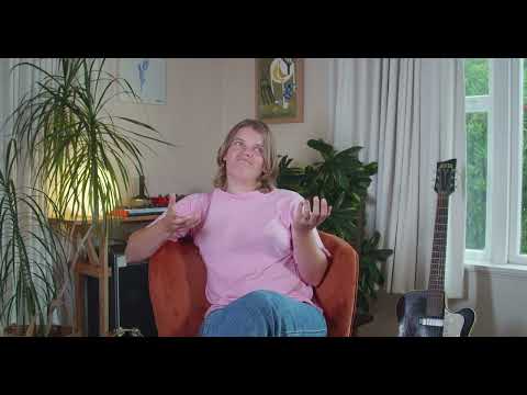 Songwriting with Louisa Nicklin | Top Tips with To The Front