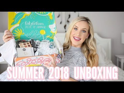 NEW SUMMER PRODUCTS! | FABFITFUN UNBOXING