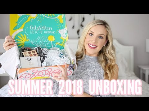 NEW SUMMER PRODUCTS! | FABFITFUN UNBOXING Video