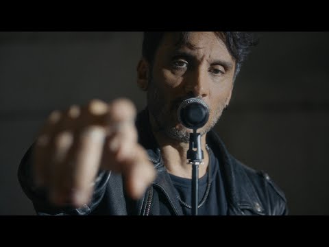 Fabrizio Moro - Comunque mi vedi (Official Video)