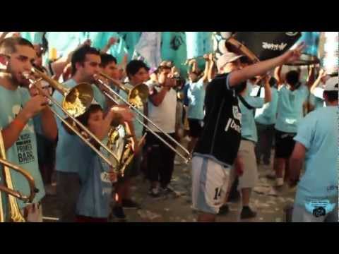"LA MÚSICA DE LA PRIMERA BARRA!" Barra: Los Piratas Celestes de Alberdi &bull; Club: Belgrano