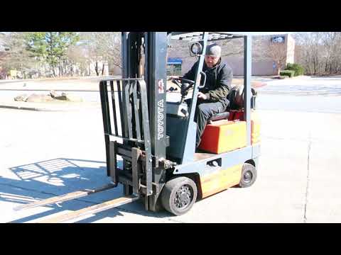 3000lb Toyota Propane Forklift 3 Stage www.forkliftcheap.com 770-753-0110