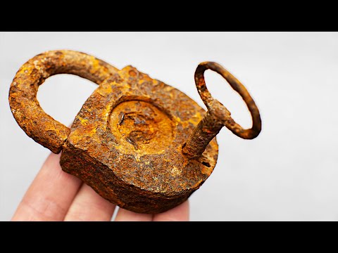 Very Rusty Padlock Restoration. Golden and Black Lock