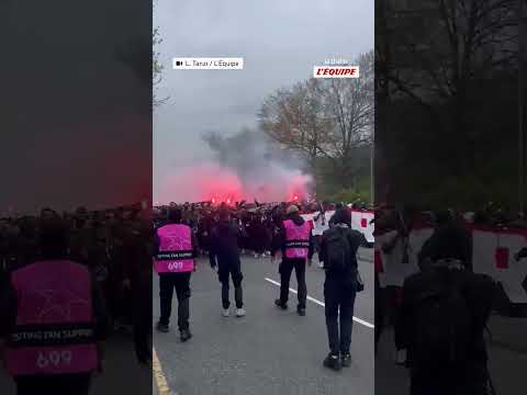 🔥 Le cortège parisien met le feu à Liverpool ! #shorts