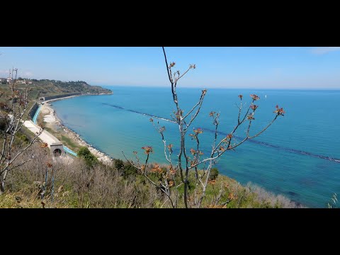 ABRUZZO - ORTONA Antico Borgo marinaro - 4k
