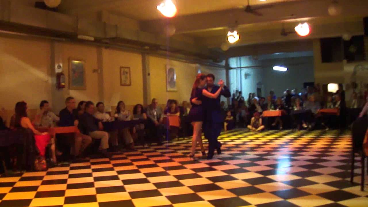 Sin Rumbo, bailan Ernesto Candal y Mariana Norando 2/3