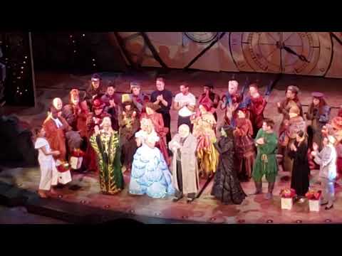 Alice Fearn and Sophie Evans say goodbye to Wicked