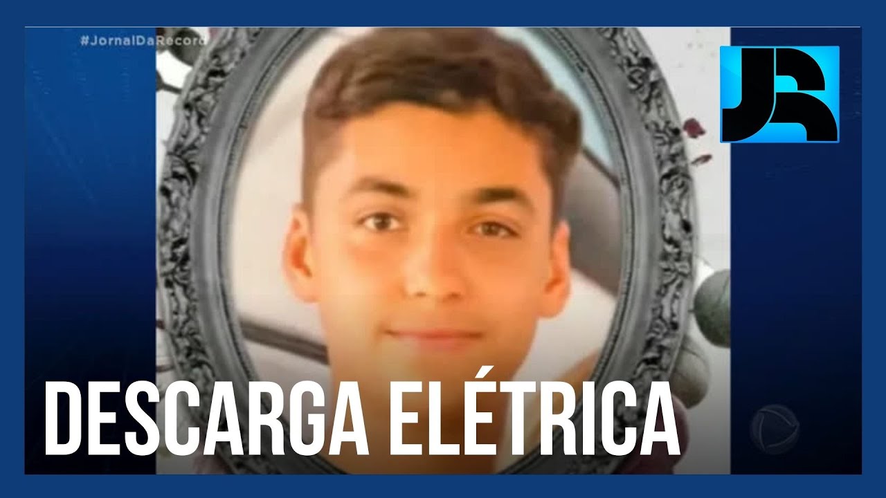 Adolescente morre ao tomar choque enquanto carregava o celular na tomada