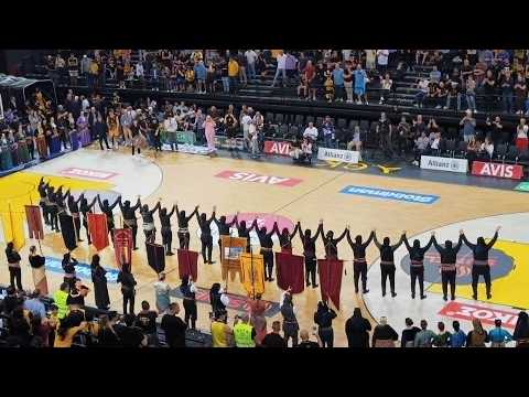 Η ΑΕΚ τίμησε τον Πόντο στο ημίχρονο του αγώνα με τον Άρη